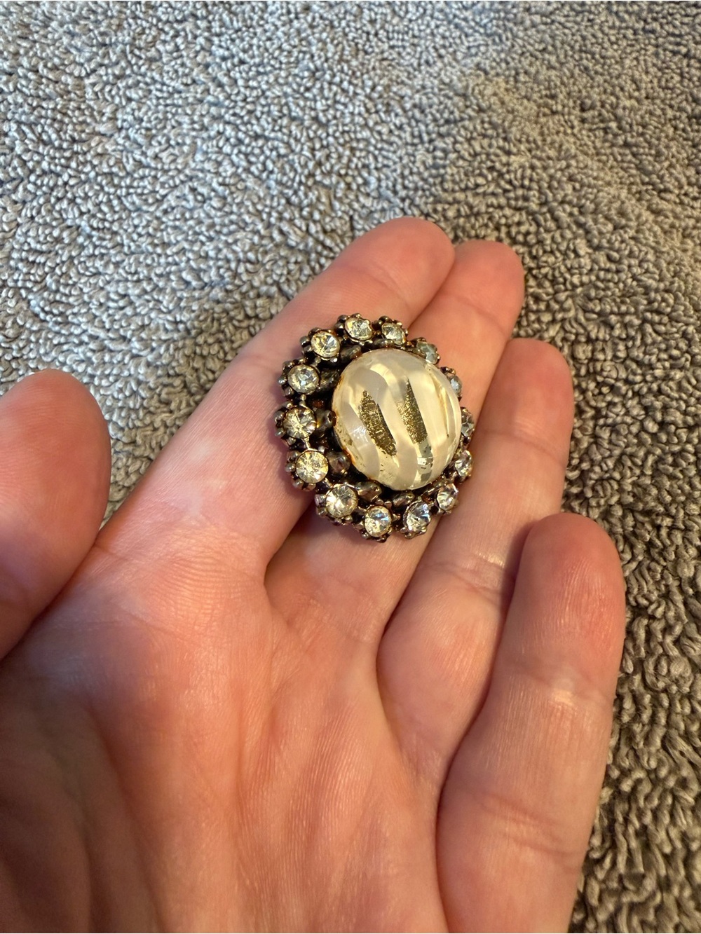 Vintage Gold Tone and Clear Crystal Button (1 count)